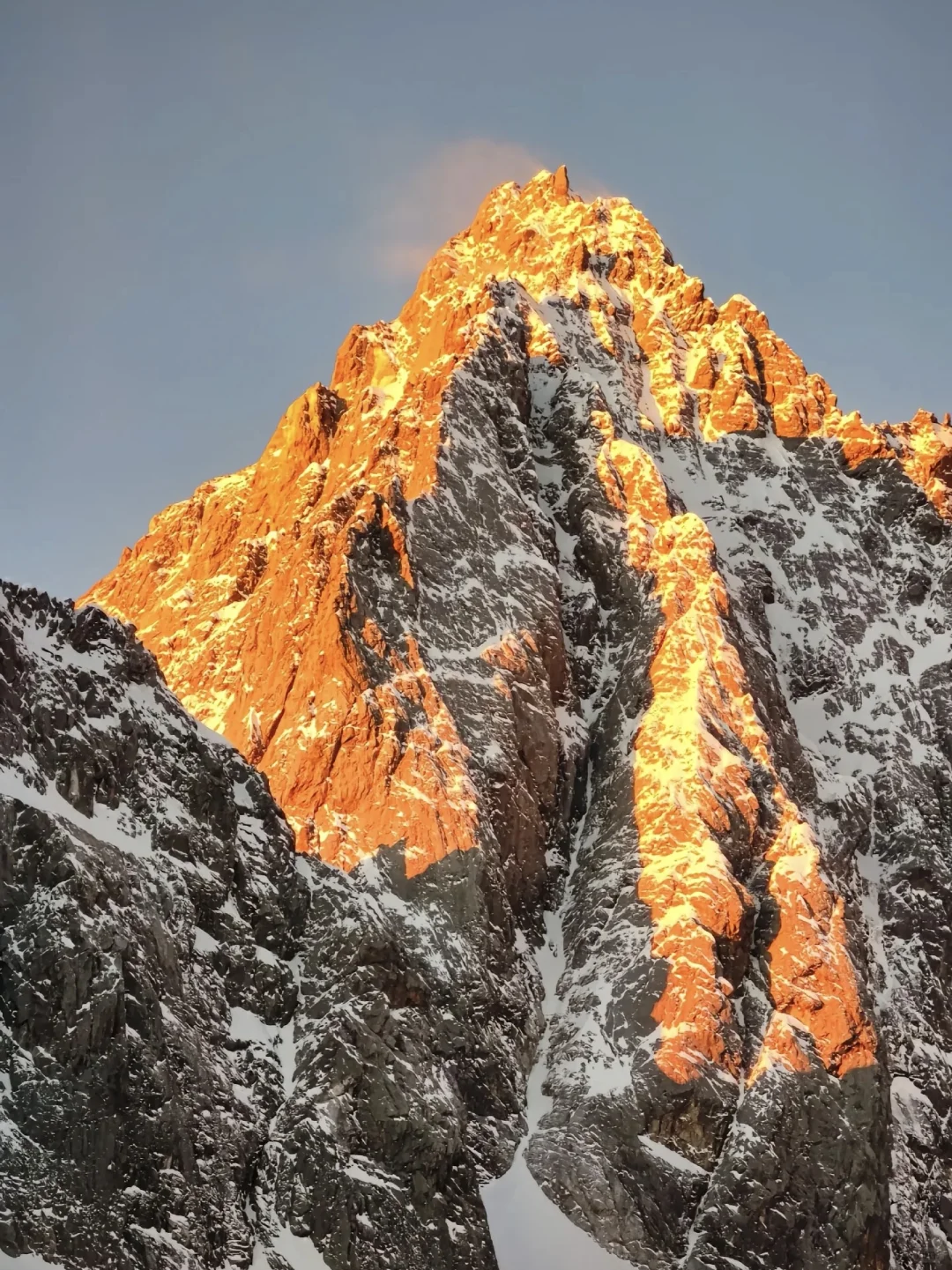 玉龙雪山1月16号至1月18号日照金山最新数据
