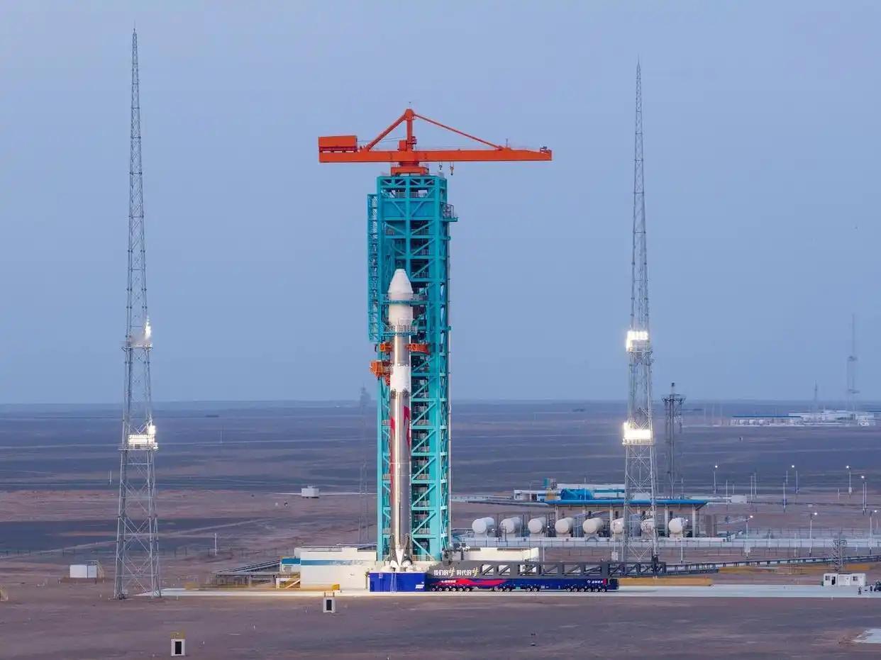 重大突破，我国成功实现火箭陆地回收！用的就是和马斯克的SpaceX一样的技术！