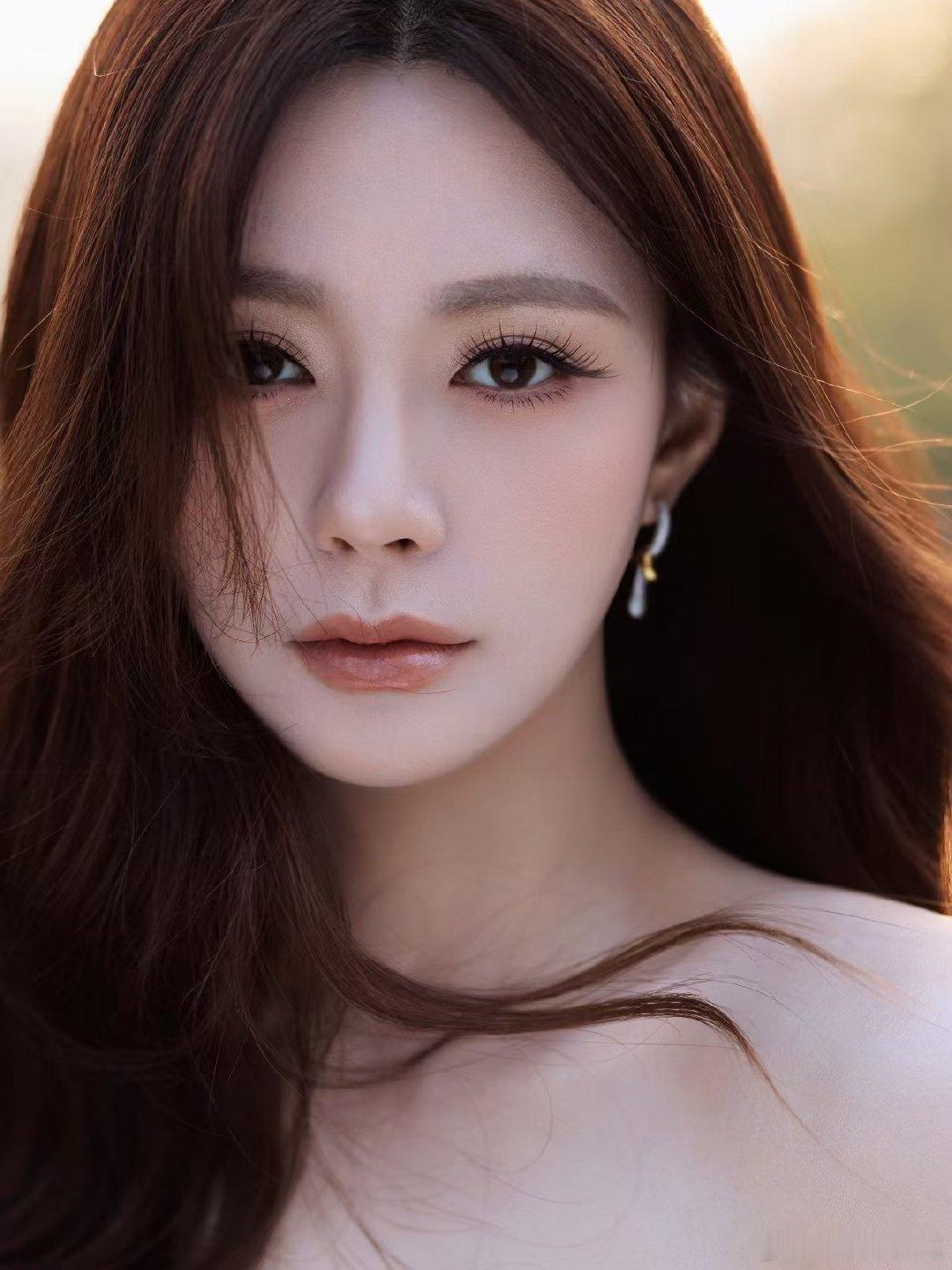 沈梦辰鎏金礼服造型声鸣远扬直播 被沈梦辰鎏金礼服美晕了！今晚周考酣畅淋漓，梦辰何