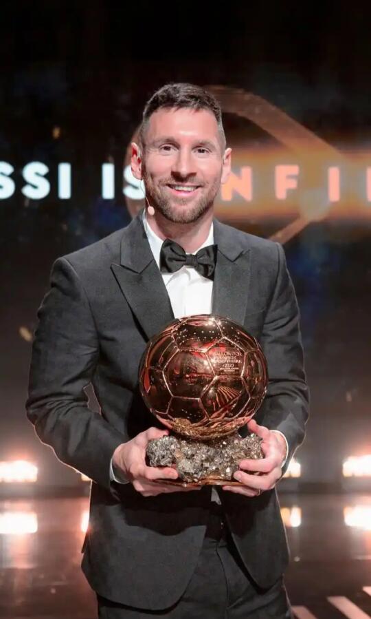 托蒂：把梅西放罗马25年能拿这么多金球奖？