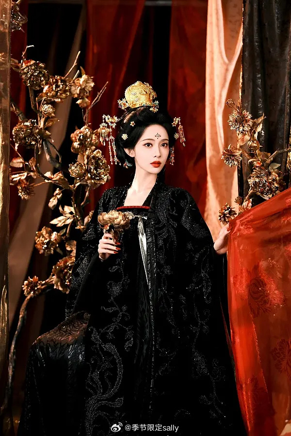 黄薇同期在做的三部剧妆造，有钱没钱很明显🤣 ​​​