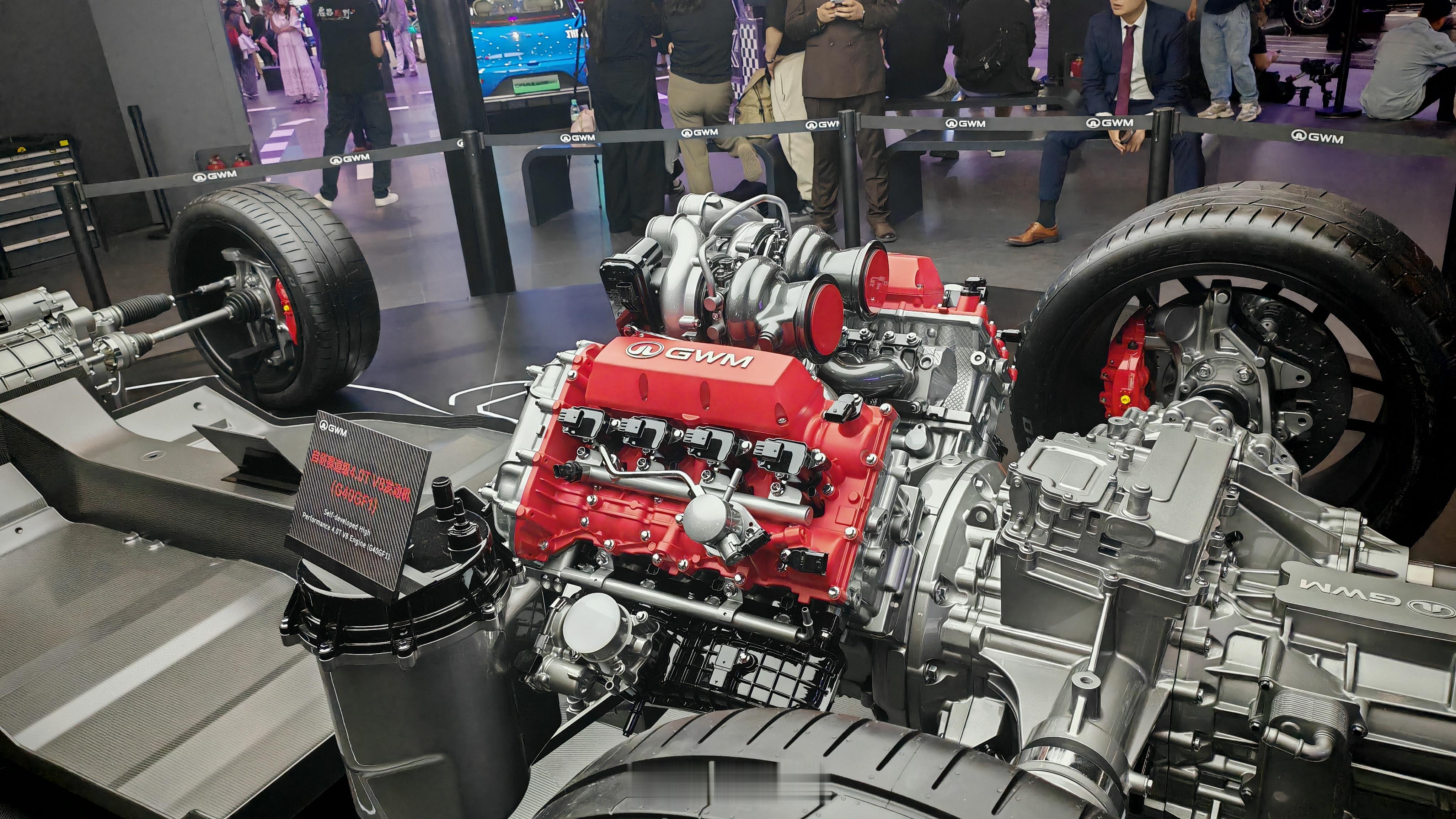 北京车展 红色机头，信仰的力量！v8发动机长城汽车 北京·中国国际展览中心顺义新