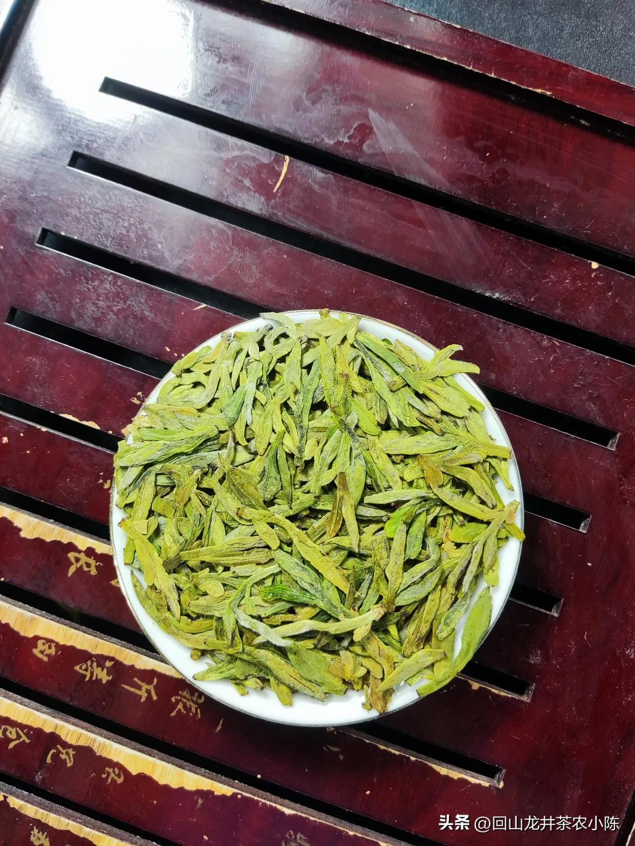 这几天小陈一家都是在忙碌着炒茶叶还有打包发货，一直没有抽出时间给大家介绍一下价格