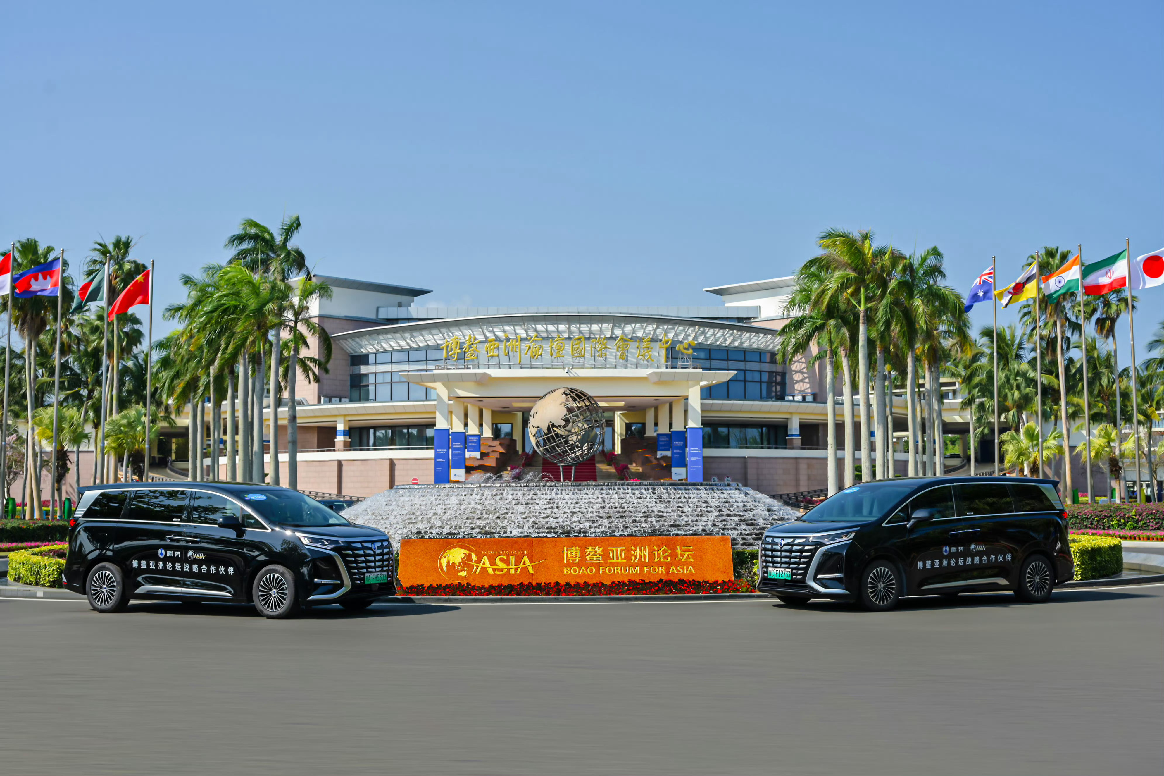 今年博鳌最大的看点不是论坛议题，而是会场外的“车”。国产品牌出息了，腾势为博鳌贵