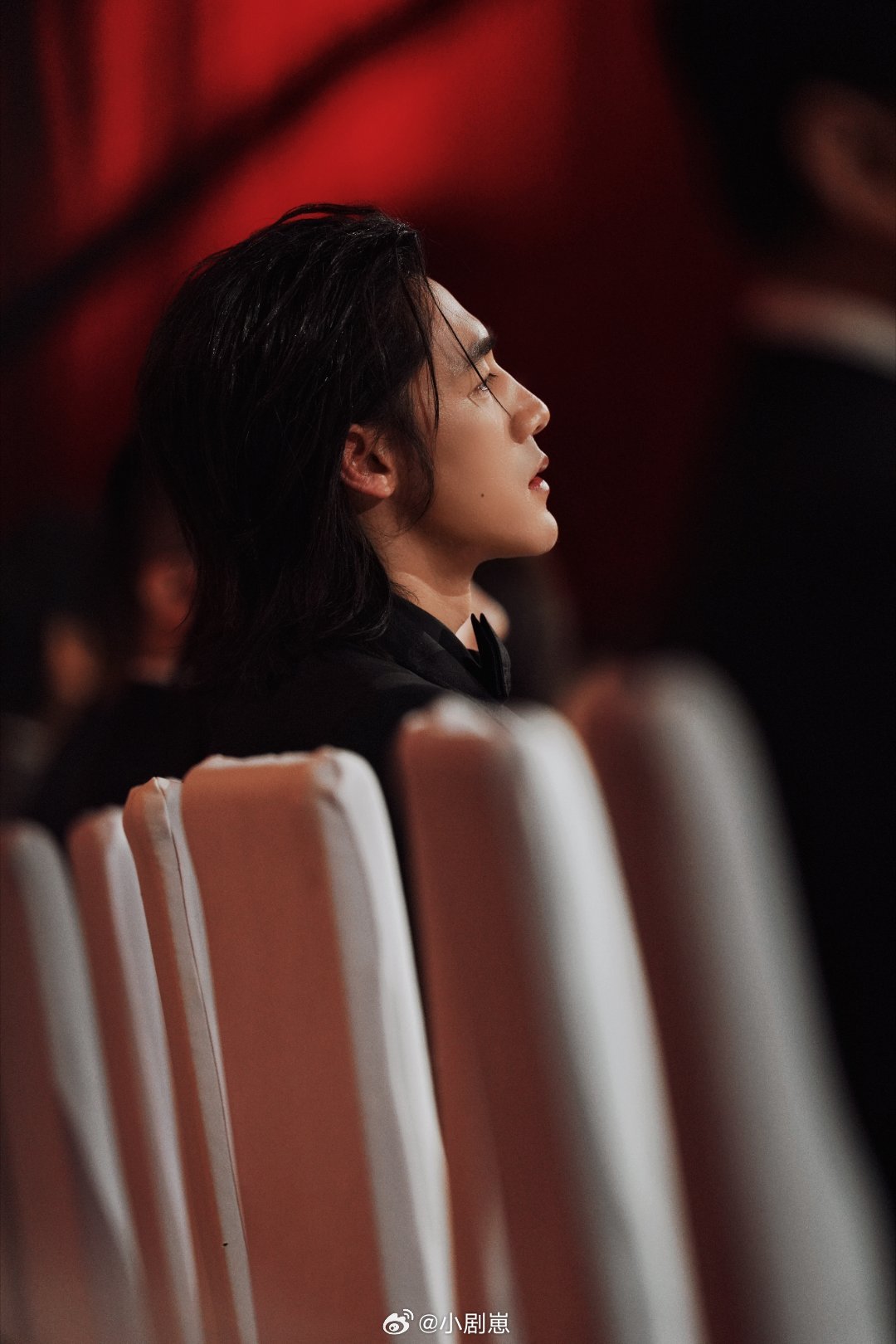 高叶此沙新片花花女子杀青高叶、此沙主演的《花花女子》杀青了，阵容看着就很有看点，