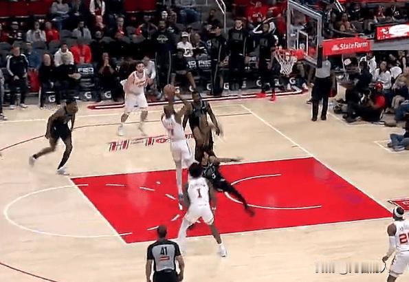 杜兰特超越诺维斯基，中距离追平，罚球超越




杜兰特今晚状态一般，面对鹈鹕，