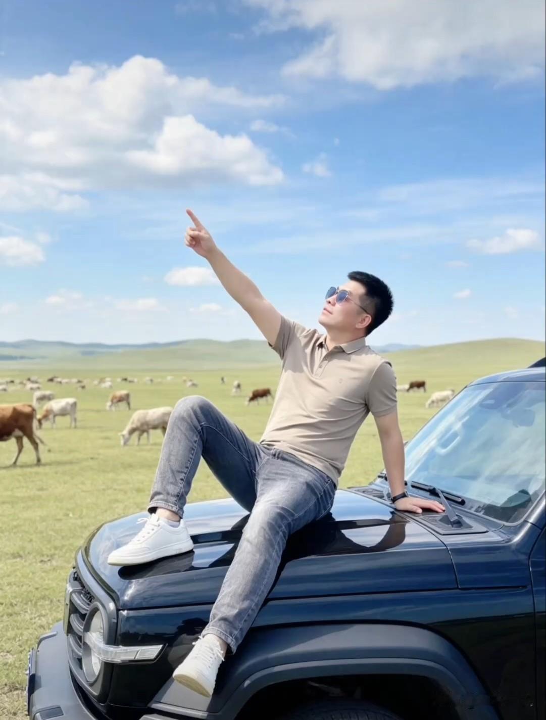晒晒你旅行中拍摄的美景照片逃离城市的喧嚣，奔赴一场与草原的约会。坐在车头，看云卷