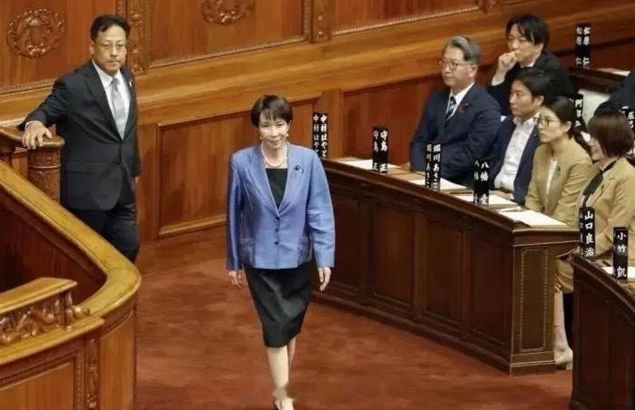 要说打台湾吧，还有点于心不忍，毕竟都是自己人，虽说孩子不听话吧，但还是得以教育为