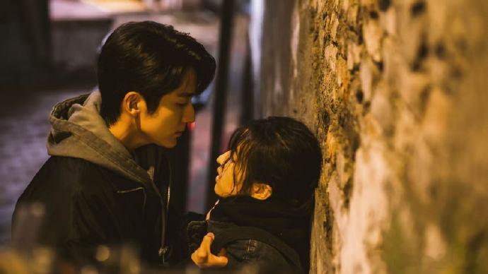 张新成张子枫赵又廷他爱她爱他张新成张子枫赵又廷三个人新作品也太带感了三个人演技大