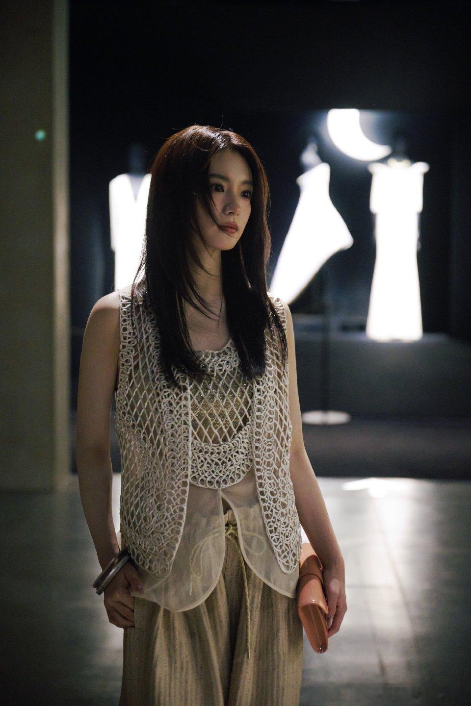 张雅钦米兰时装周首秀张雅钦扛住了g社镜头 张雅钦太适合时装周了！首次亮相米兰就气