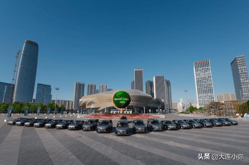 颜值焕新！大连东港盛装冲刺达沃斯盛会
 
为迎接2026夏季达沃斯论坛举办，大连