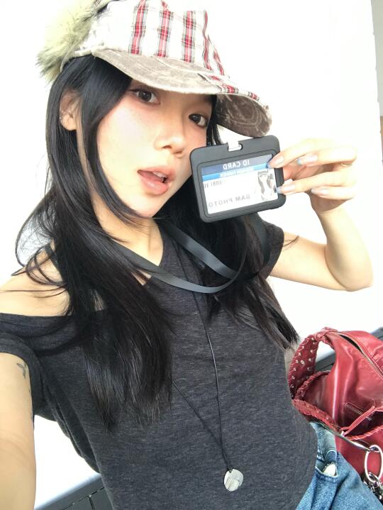 𝗔 𝗰𝗵𝗶𝗹𝗹 𝗱𝗮𝘆 🤳