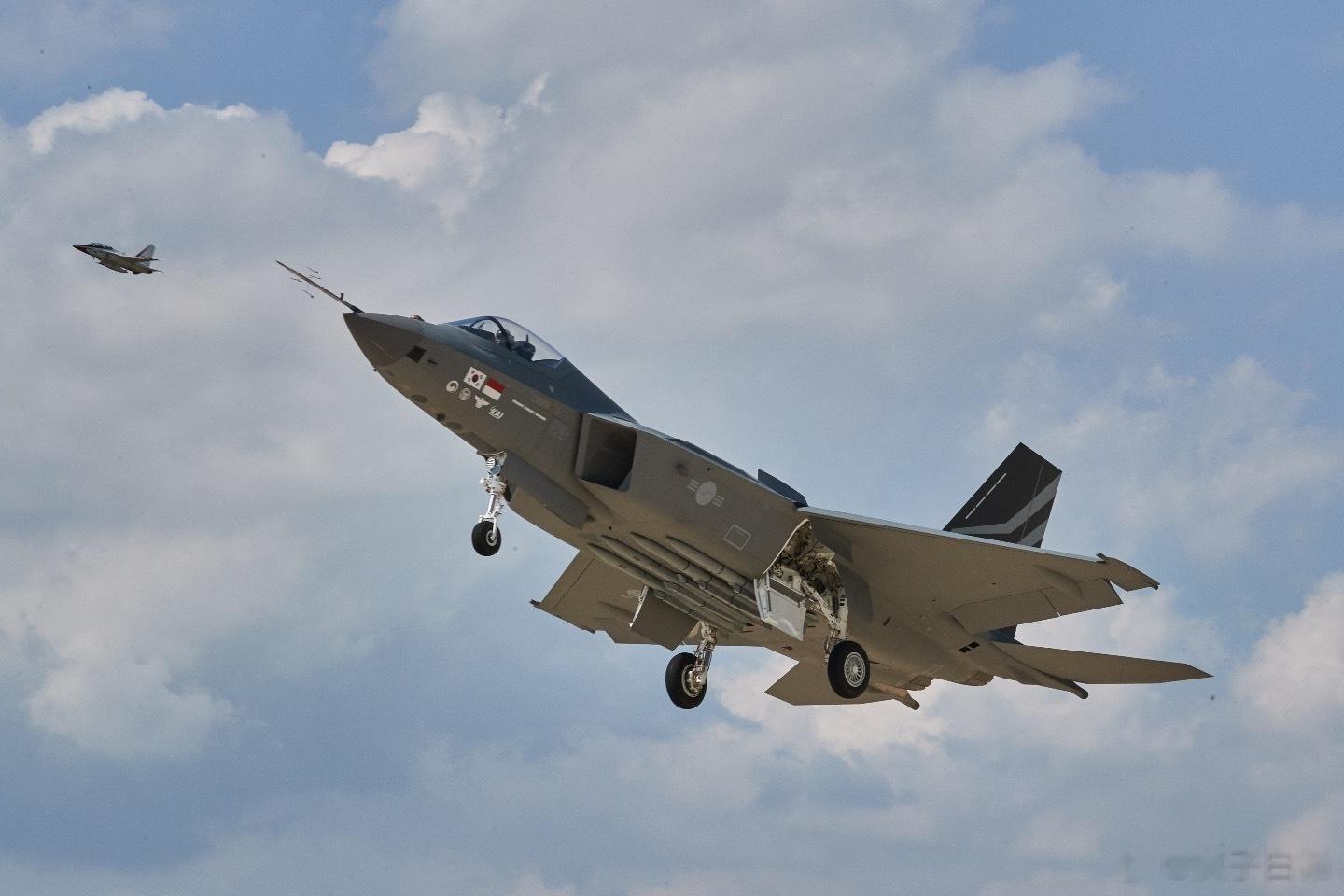 韩国空军KF-21“猎鹰”战斗机6架原型机皆已首飞成功- 第一架原型机于 202