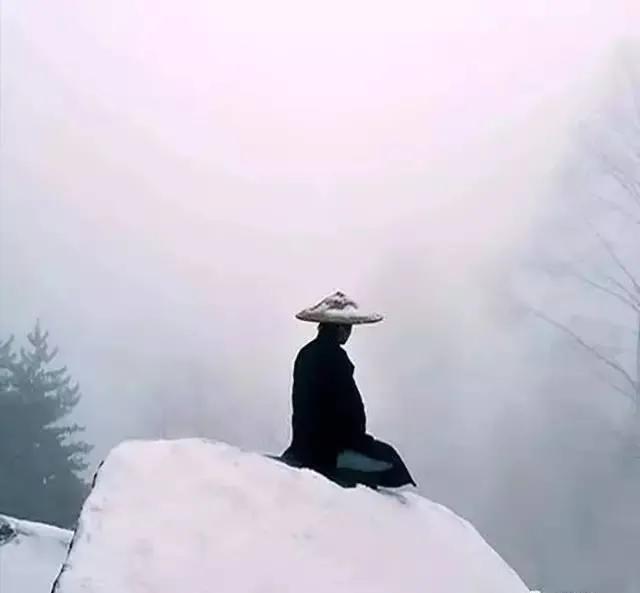 世人只能把握自己认知以内的事情。
这就叫智者见于未萌，愚者昩于己发。
智与愚之间