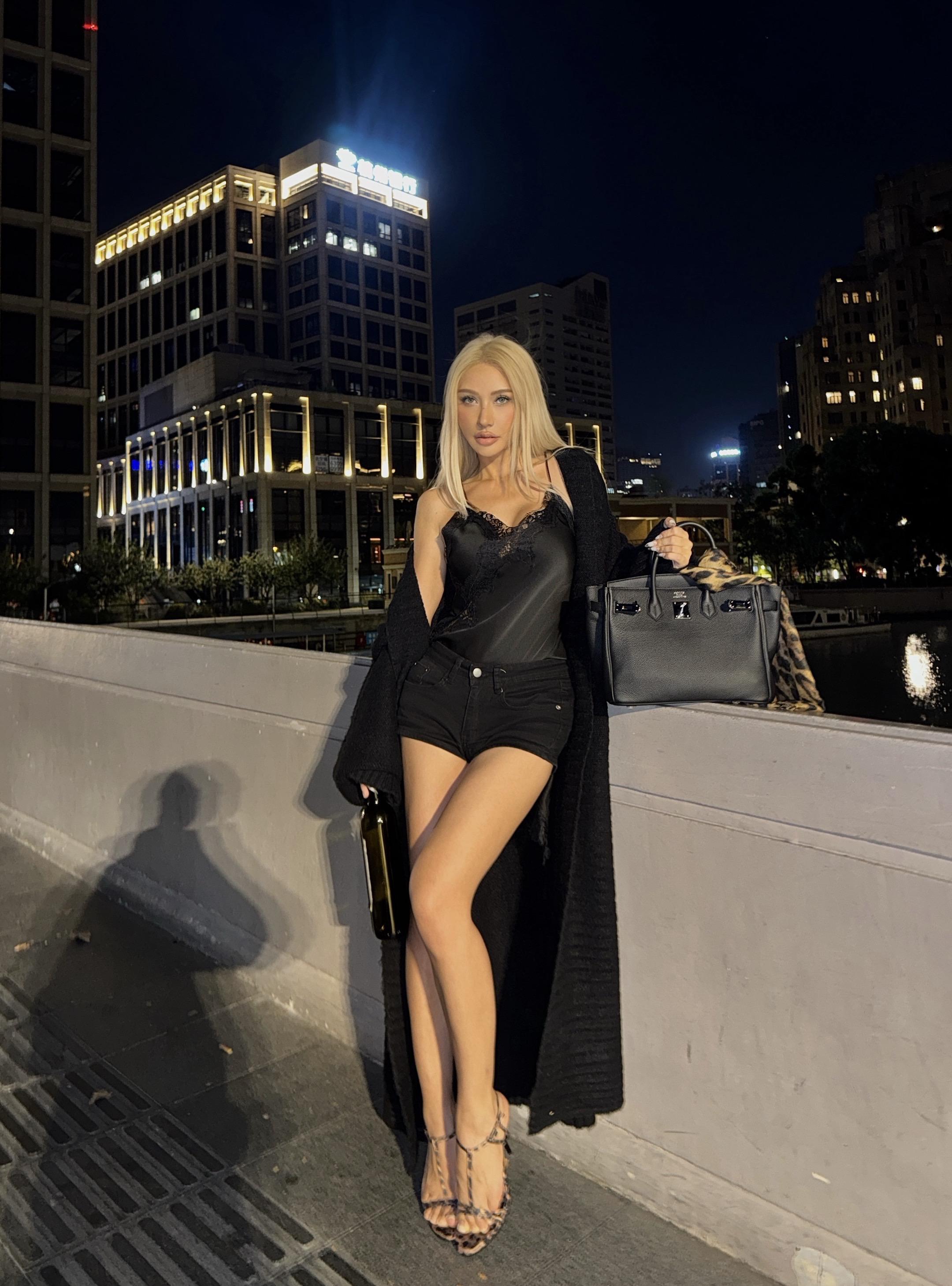 早说了 我给你的感觉不一样。