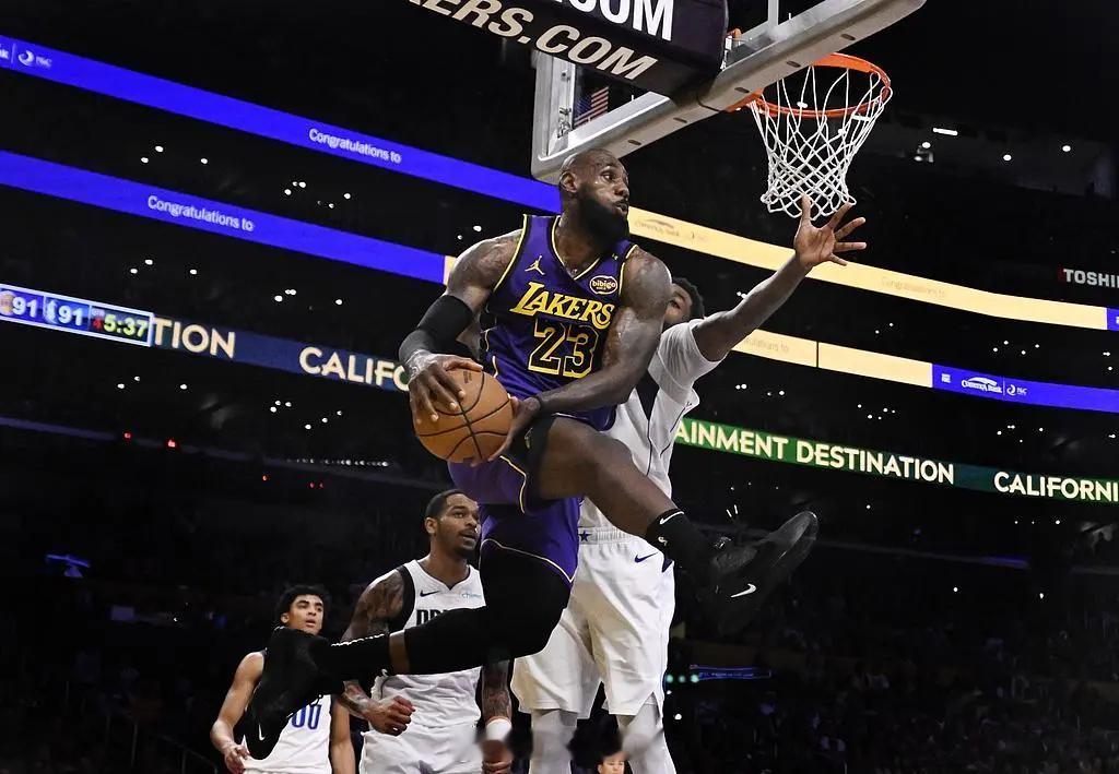 奥尼尔：如果我是湖人宁可打掘金，也不打满场飞奔的火箭近日，NBA名宿奥尼尔在TN