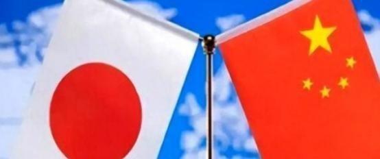 最近这段时间，日本政坛的一番公开表态，让不少一直关注台海局势的人心里都提起了一根