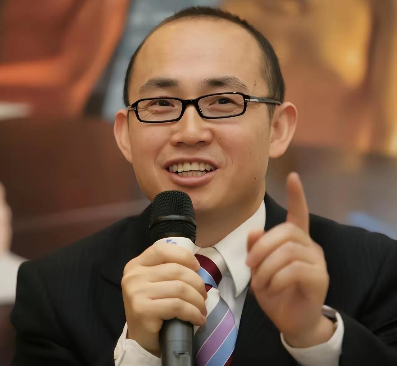 潘石屹最厉害的一点就是能够见好就收，懂得急流勇退。

2014年的时候，当房地产