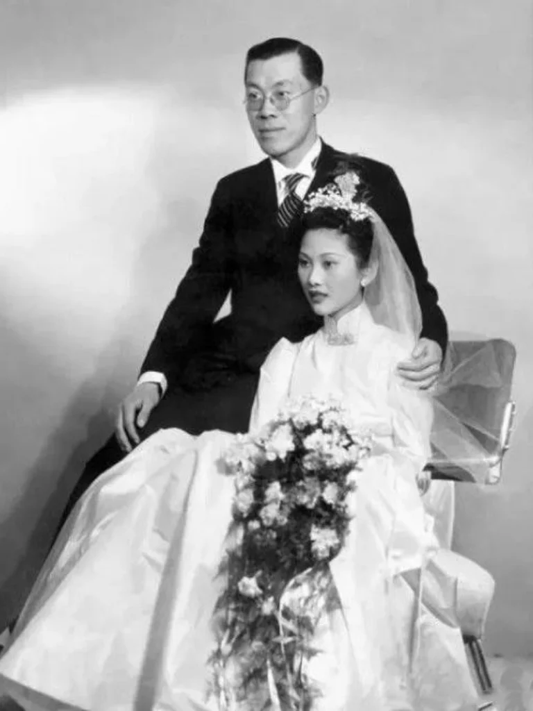 1935年，张幼仪问17岁的儿子徐积锴对未来的妻子有什么要求，徐积锴的回答令她心