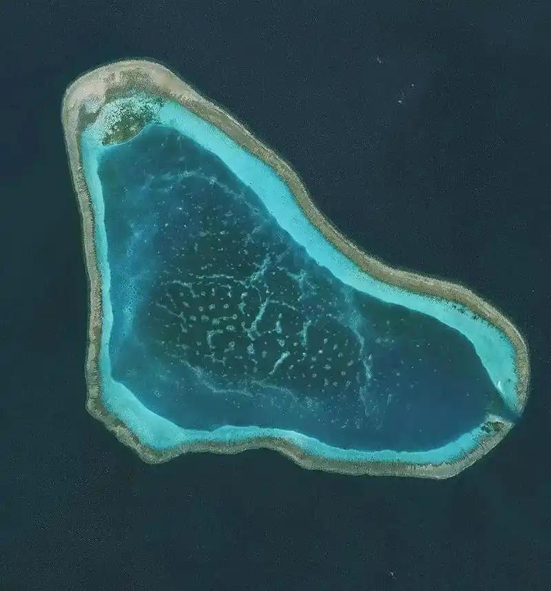 南部战区发布消息，组织海空兵力在黄岩岛领海、领空及周边海空域开展战备警巡。

此