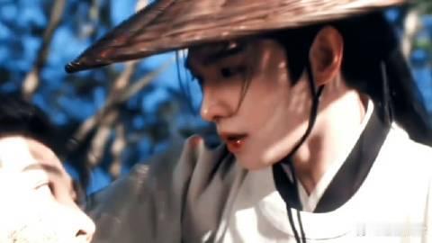 杨洋转刀 手机循环八百遍都不够，杨洋转刀定格每一帧都是壁纸，江湖侠气拉满，上天入