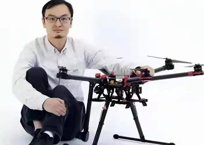 2018年，一封匿名举报信送到大疆创始人汪滔手中，揭开了高速增长背后的黑洞：核心