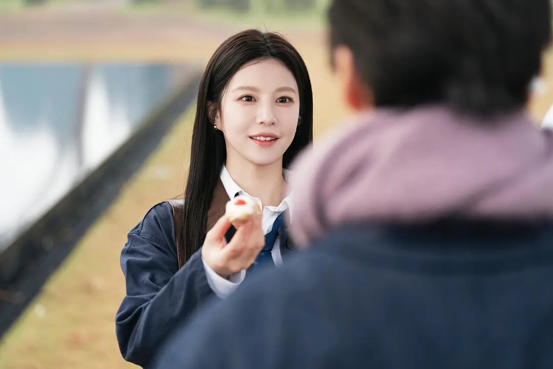 金宣虎高允真如此般配爱情怎么翻译 冬天就适合窝在家里看甜甜的剧：金宣虎、高允真《