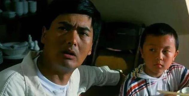 1994年《赤子威龙》片场，周润发塞给10岁的谢苗5000块：