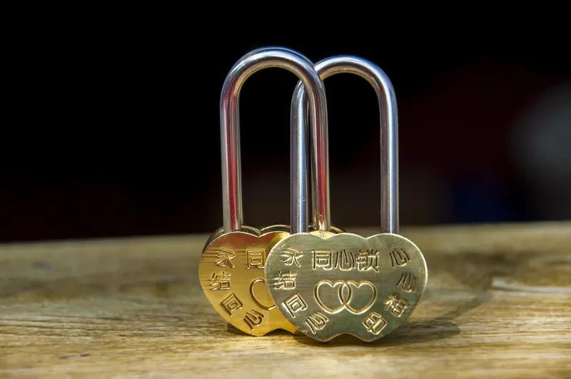 如果不工作就没有钱,怎么过日子? 没工作没钱怎么过日子，这问题太扎心了，但也不是