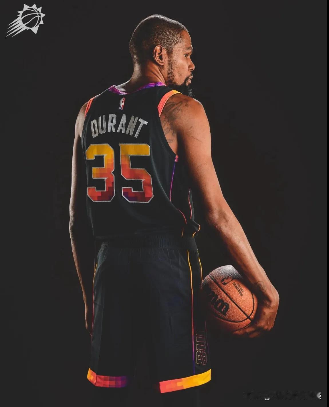 凯文杜兰特离开勇士队后组建了多支超级球队：

2020-错过季后赛
2021-第