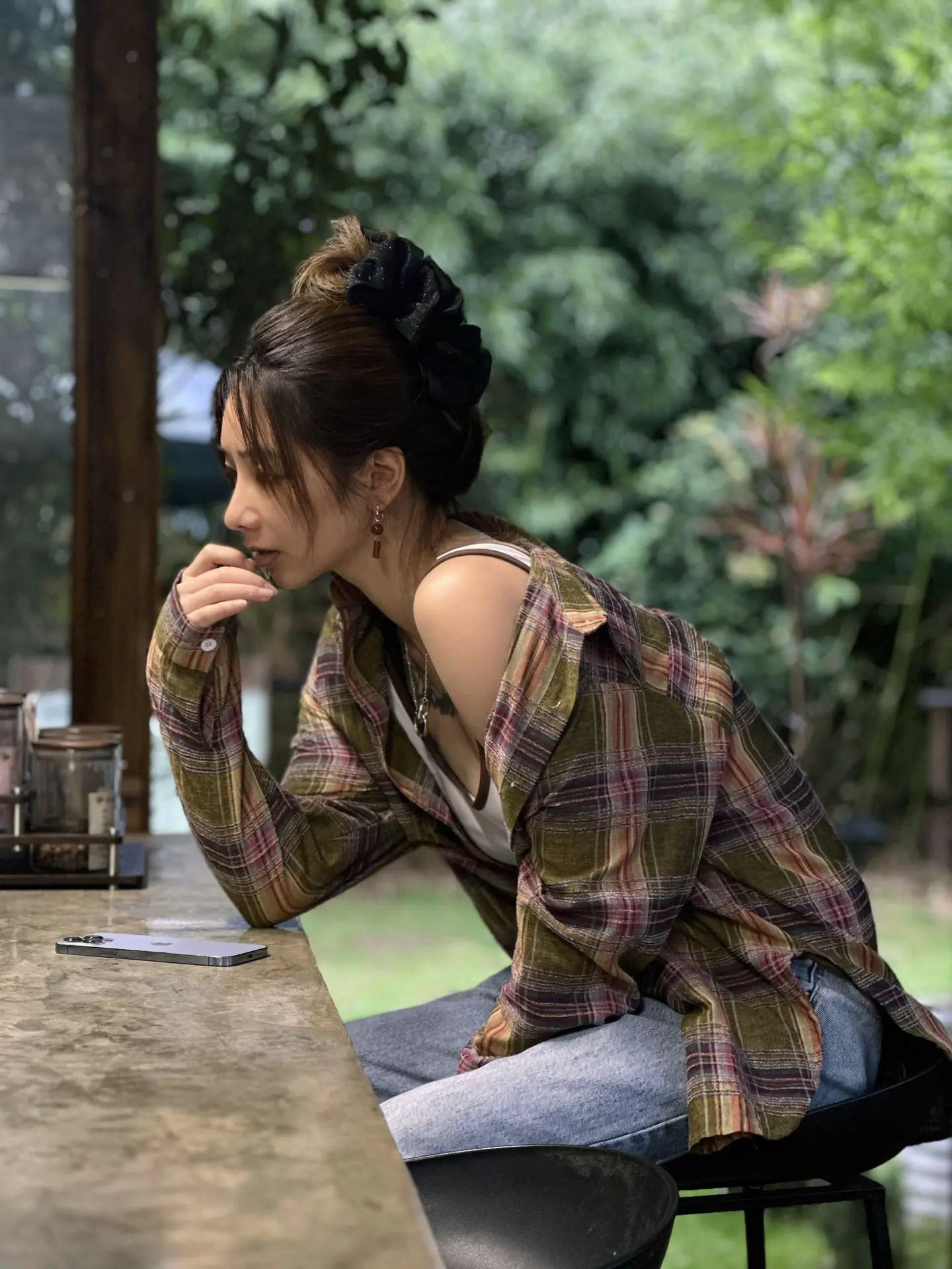 无人喜欢动荡，但总有人在动荡里杀出血路。