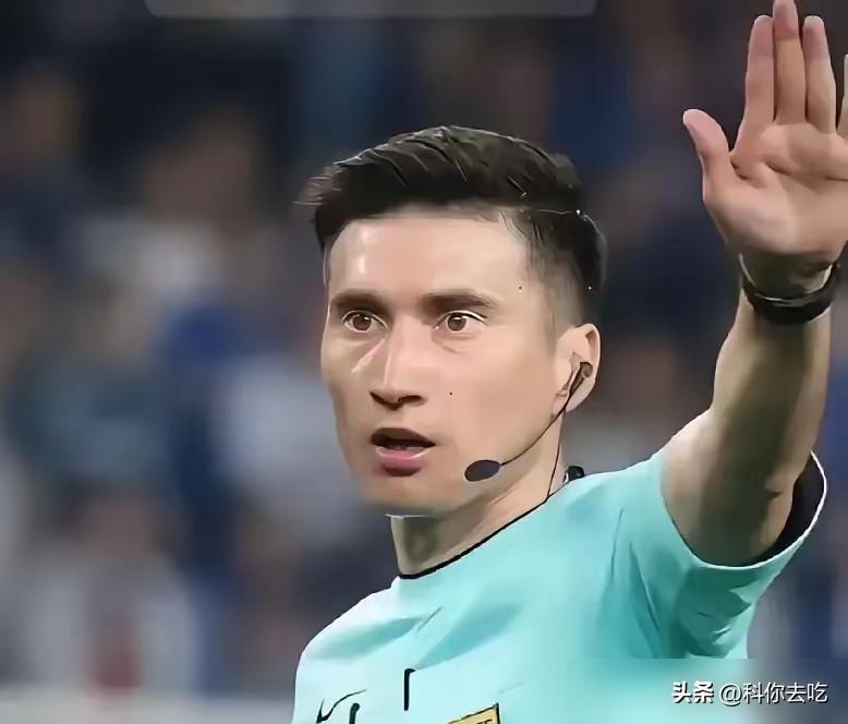 中超银哨麦麦提江，把自己吹进了官方的裁判报告里。白纸黑字，点球漏判，直接把足协干