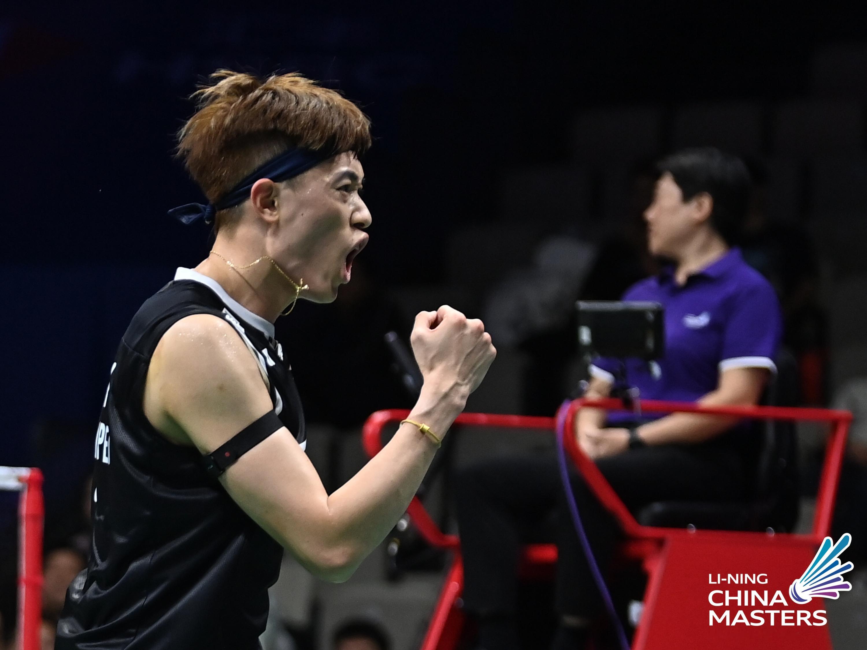 林俊易 21-5、22-20 🇮🇩乔纳坦下轮对手：李诗沣🇨🇳 vs 🇲