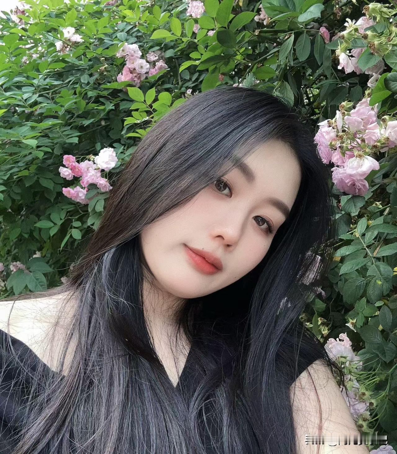 悦心悦己，自在欢喜，这八个字就像生活的一剂良方。在快节奏的生活里，我们常常为他人