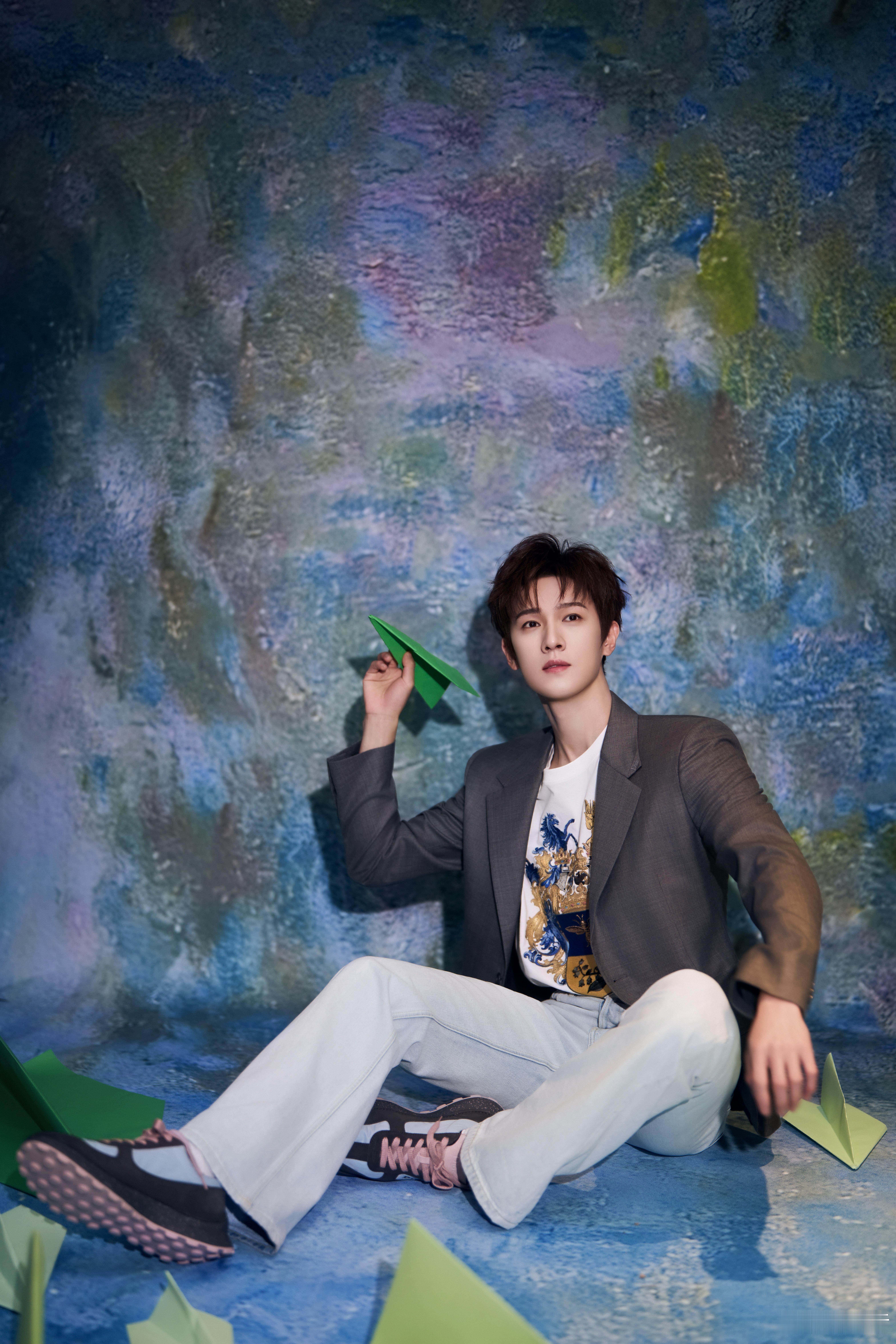 李昀锐我从宋墨就跟着你了 诸葛玥真的全程在受苦💧身负剧毒、被人操控、爱而不得，