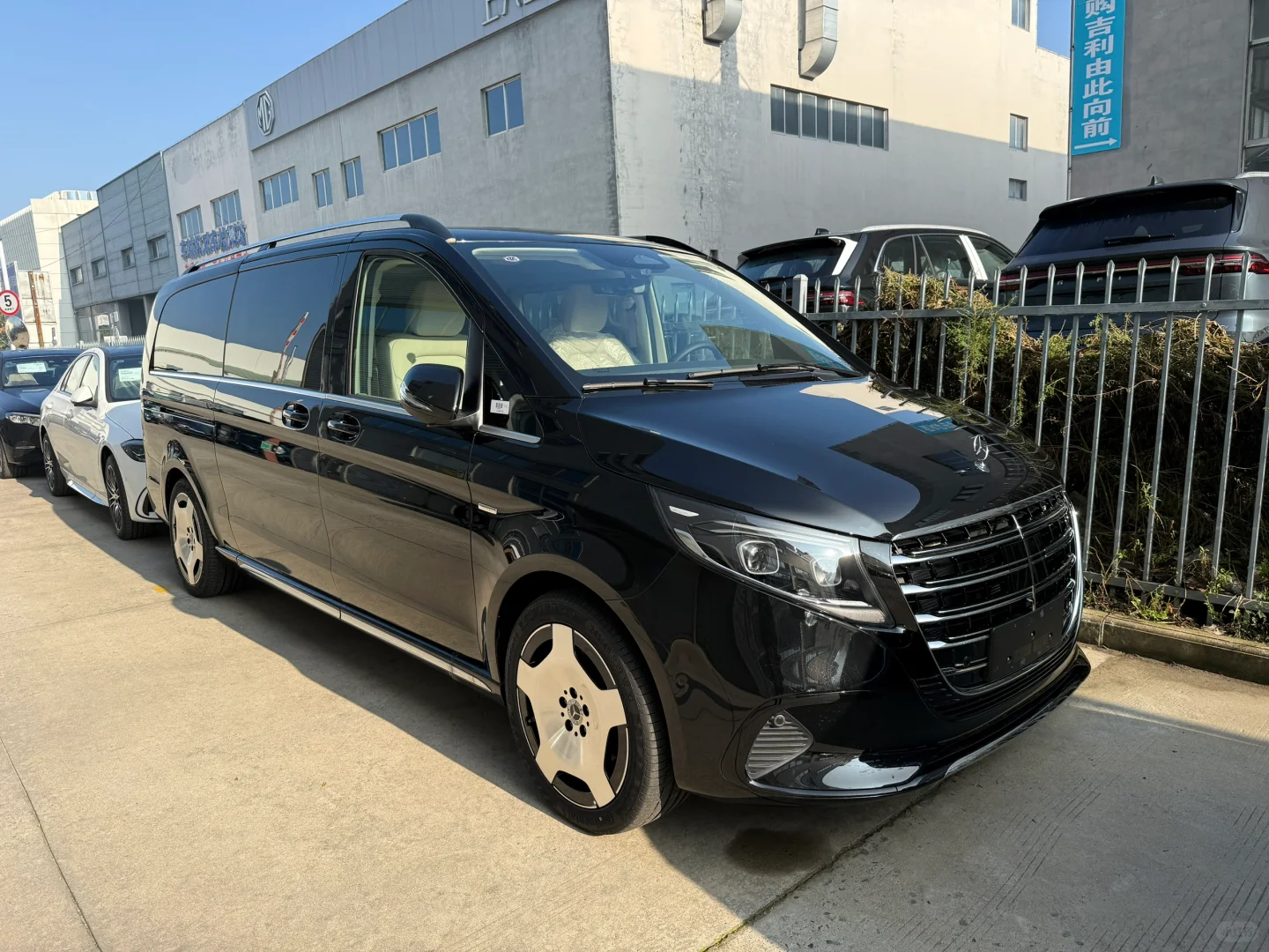 奔驰V300L⬇️12W冲任务