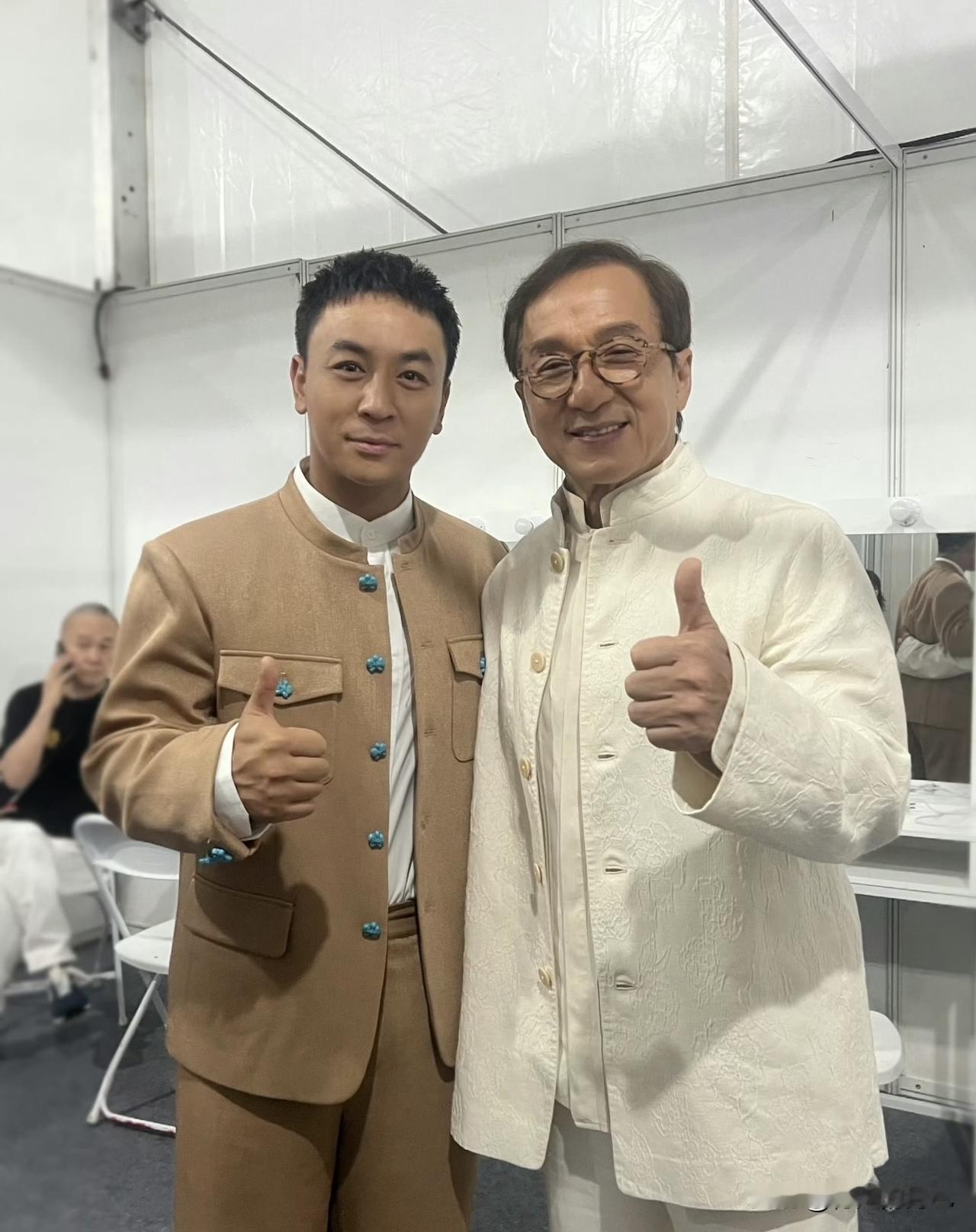 两位功夫巨星，难得同框。