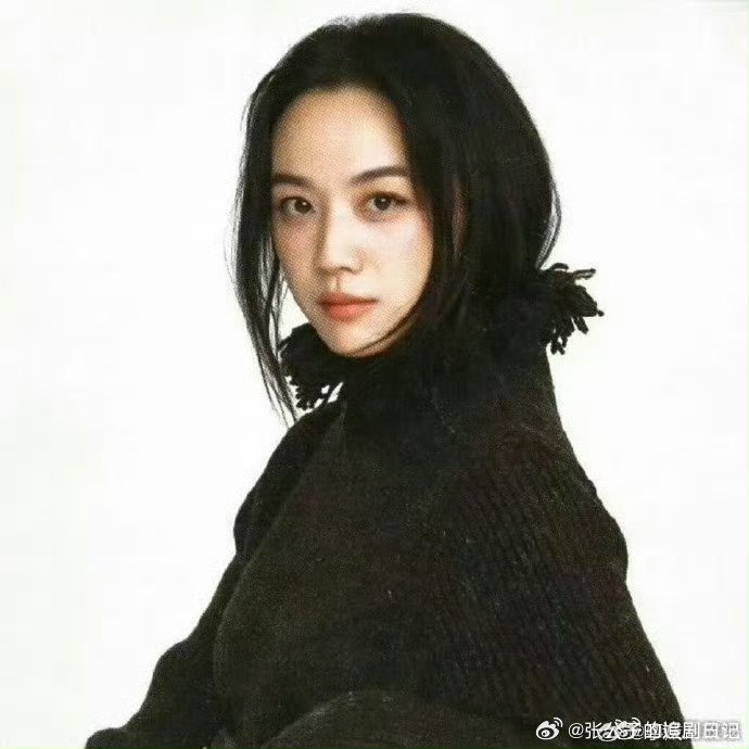 汤唯掌管氛围感的神感觉她一出现，周围空气都变温柔了，汤唯随便往那一站，哪怕就一个