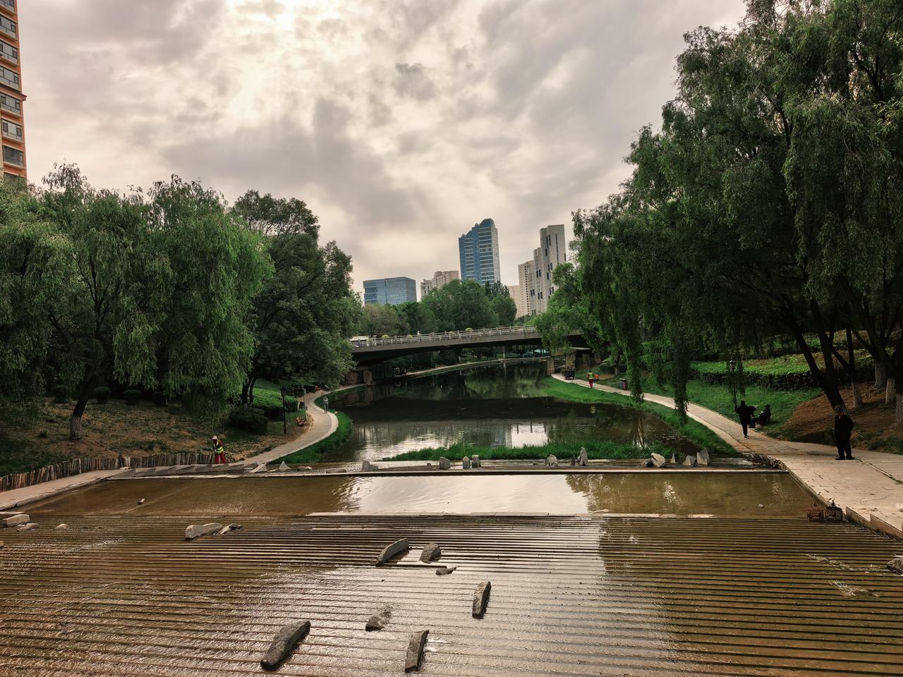 忙而不乱，闲而不散。