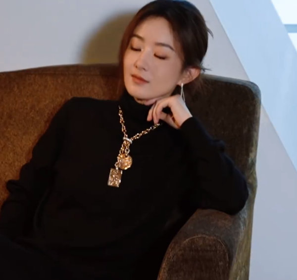 完全是女神级别吧，不愧是亚洲第一美[么么哒][么么哒] ​​​