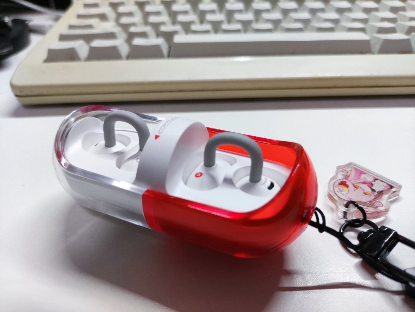 买了个药丸💊，挺好用。断开连接时还会嘟噜噜[允悲] ​​​