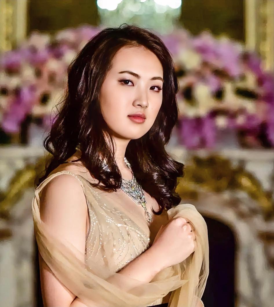 央视《老舅》开播，姚安娜口碑大翻盘

谁能想到，曾被骂“资源咖”“演技木头”的姚