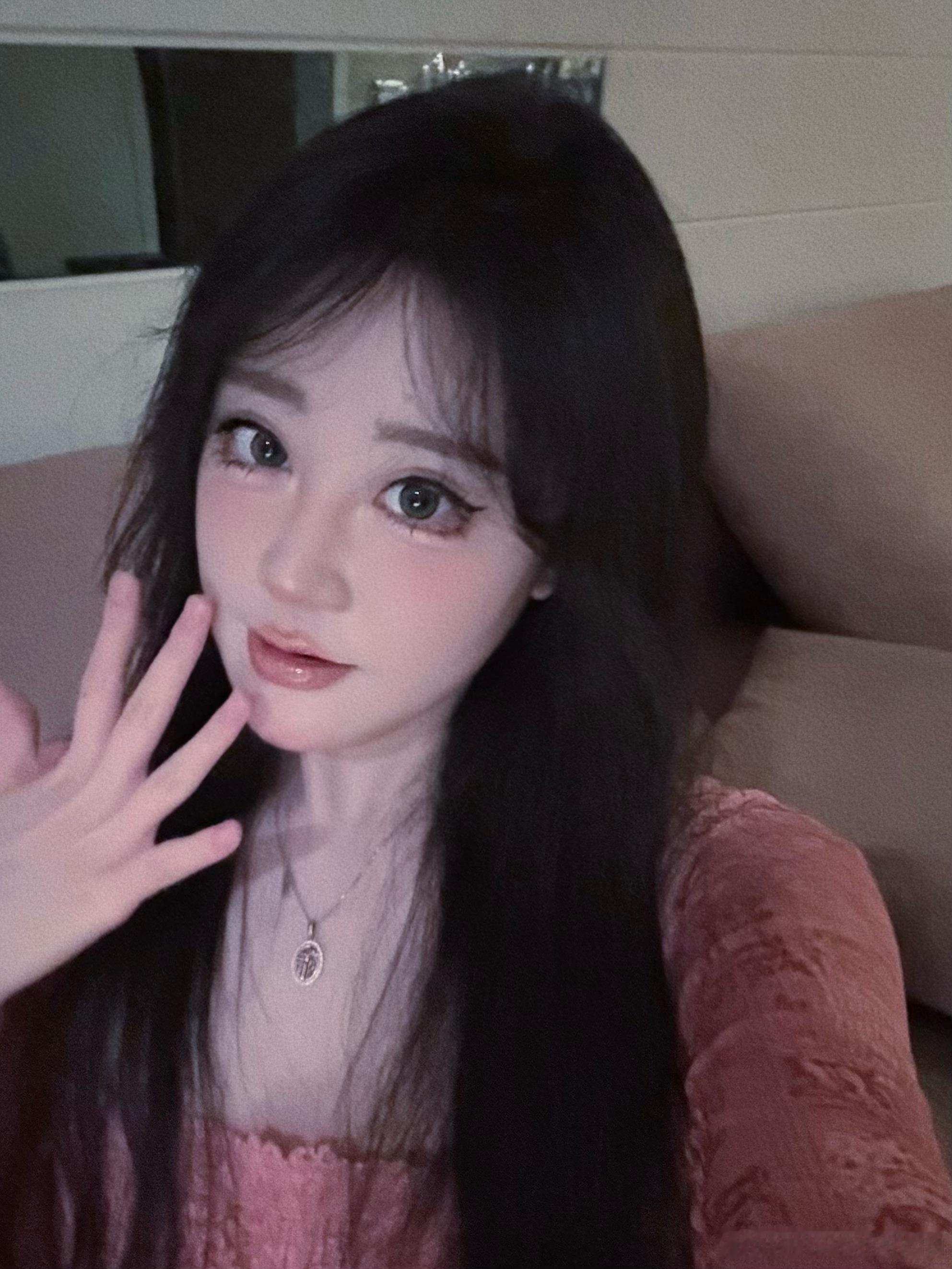 怎么办，今晚月色很美。 ​​​