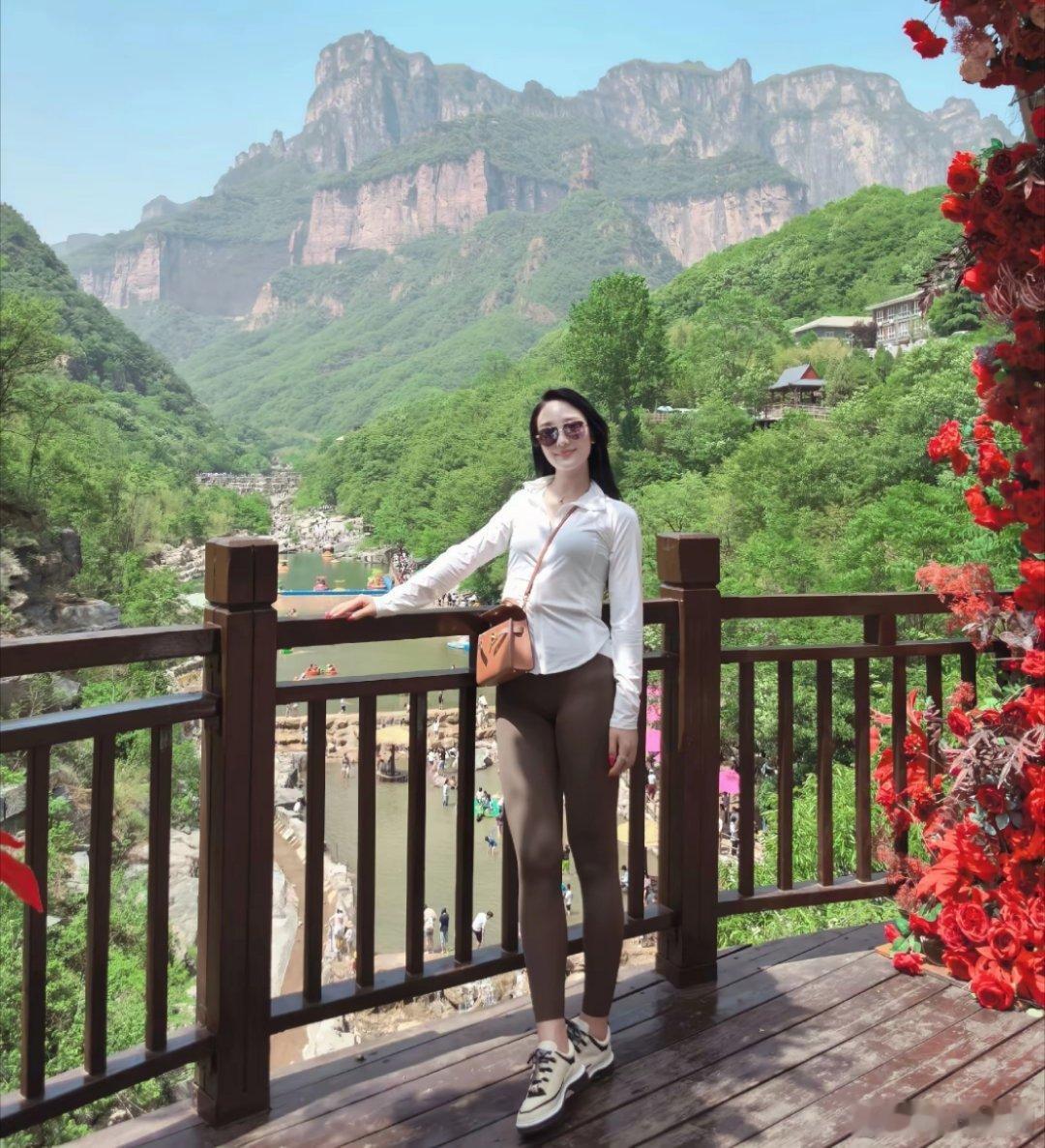 家人们！假期只剩区区两天了！[鲜花] ​​​