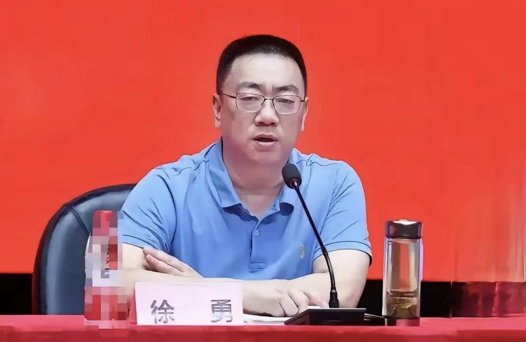 这所学校在四川非常有名，很多年前， 在四川老家，我都知道有很多外地的尖子生慕名而