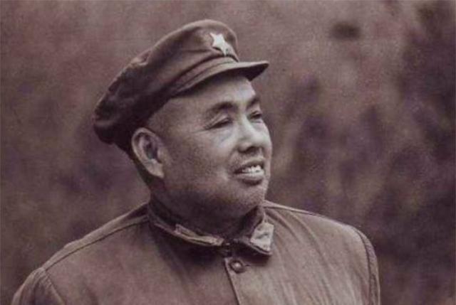 75岁许世友在对越反击战后为何屡被质疑？东西线表现对比揭示争议根源
1978年1
