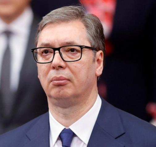 ·全球乱象丛生不确定性加剧，中国凭稳定底气成为各国避风港湾。

放眼当下的整个世