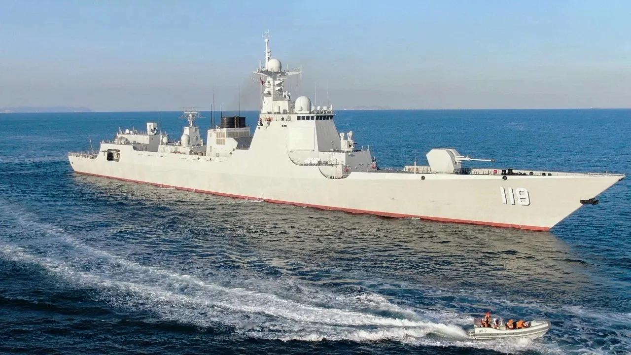 五年前的今天，贵阳号导弹驱逐舰正式加入人民海军北海舰队某部的战斗序列，型号为05