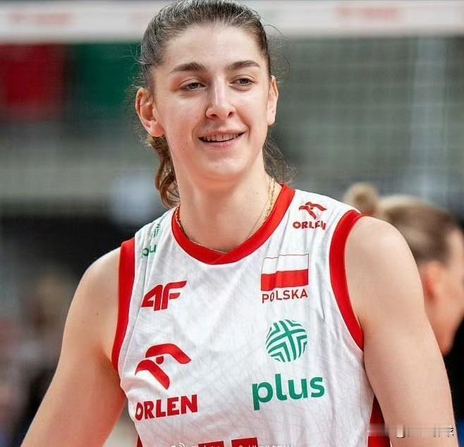 【波兰女排欧锦赛16人阵容】武卡西克因为肩伤缺席欧锦赛，🇵🇱 波兰队以16人