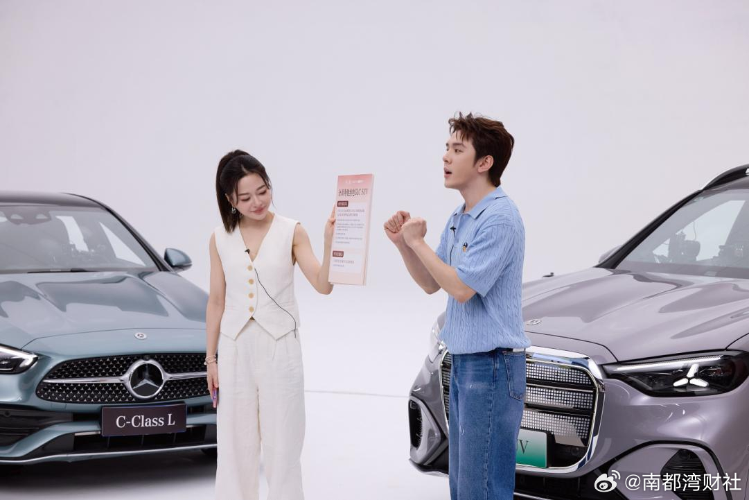 #李佳琦直播卖车40台订金秒光# #网友直呼李佳琦卖车秒光太疯狂# #李佳琦考取